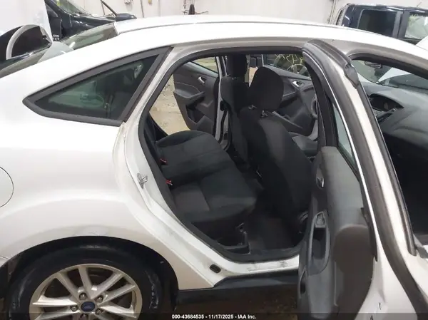 1FADP3F25HL204171 2017 FORD FOCUS - Image 8