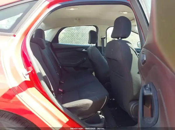 1FADP3F25HL217664 2017 FORD FOCUS - Image 8