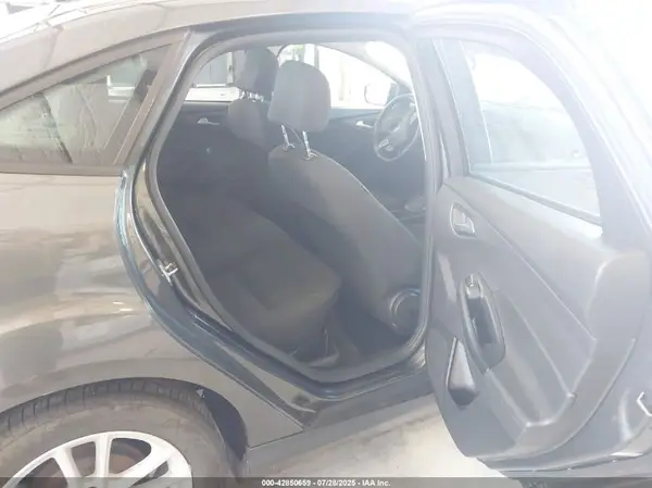 1FADP3F25HL220516 2017 FORD FOCUS - Image 8
