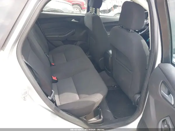 1FADP3F25HL230270 2017 FORD FOCUS - Image 8