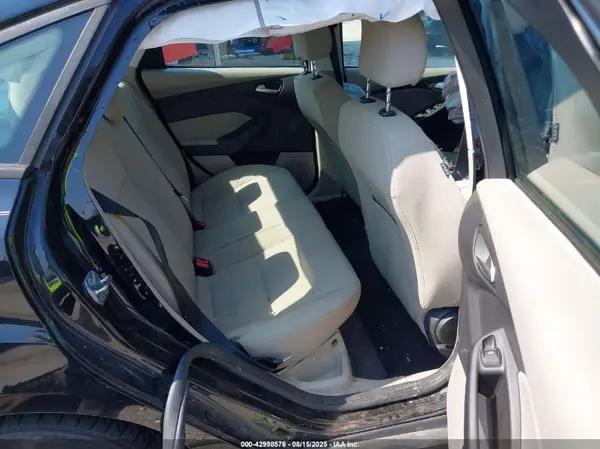 1FADP3F25HL242676 2017 FORD FOCUS - Image 8