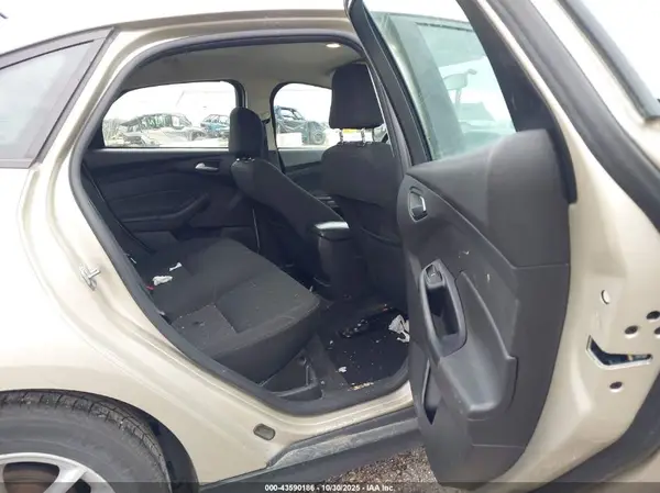 1FADP3F25HL243956 2017 FORD FOCUS - Image 8