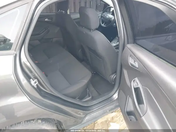 1FADP3F25HL250860 2017 FORD FOCUS - Image 8