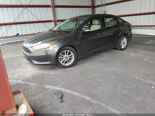 1FADP3F25HL269702 2017 FORD FOCUS - Image 2