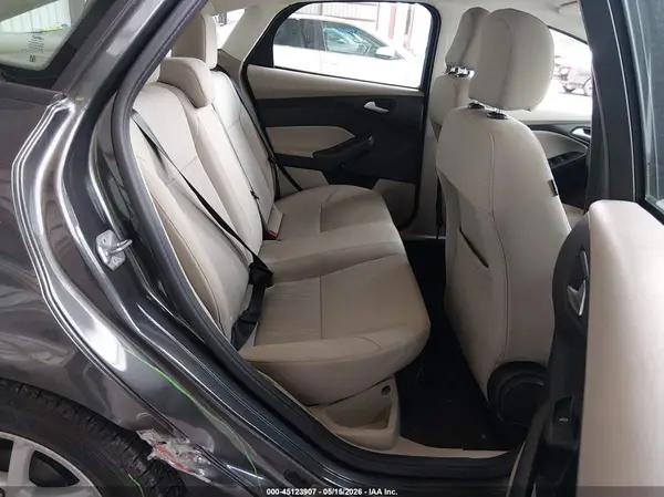 1FADP3F25HL269702 2017 FORD FOCUS - Image 8