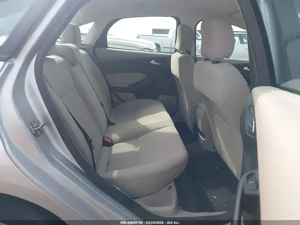 1FADP3F25HL274933 2017 FORD FOCUS - Image 8
