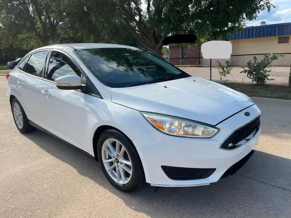 1FADP3F25HL276679 2017 FORD FOCUS - Image 1