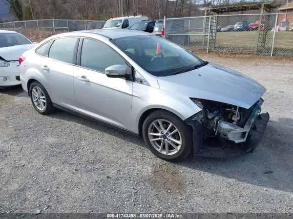 1FADP3F25HL281414 2017 FORD FOCUS - Image 1