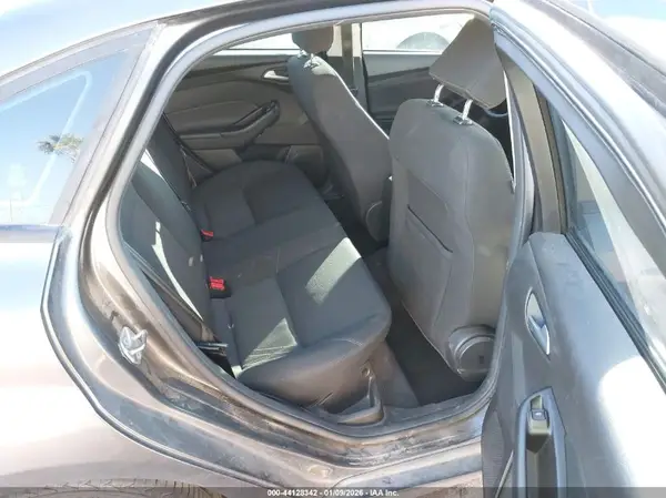 1FADP3F25HL299623 2017 FORD FOCUS - Image 8