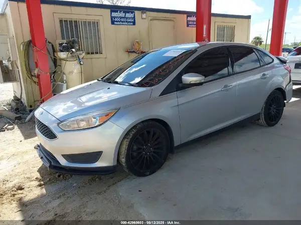 1FADP3F25HL303122 2017 FORD FOCUS - Image 2