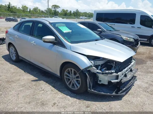 1FADP3F25HL304819 2017 FORD FOCUS - Image 1