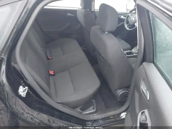 1FADP3F25HL327646 2017 FORD FOCUS - Image 8
