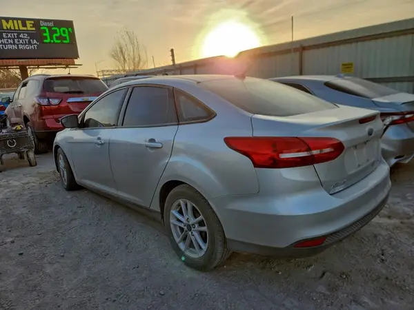 1FADP3F25HL334497 2017 FORD FOCUS - Image 2