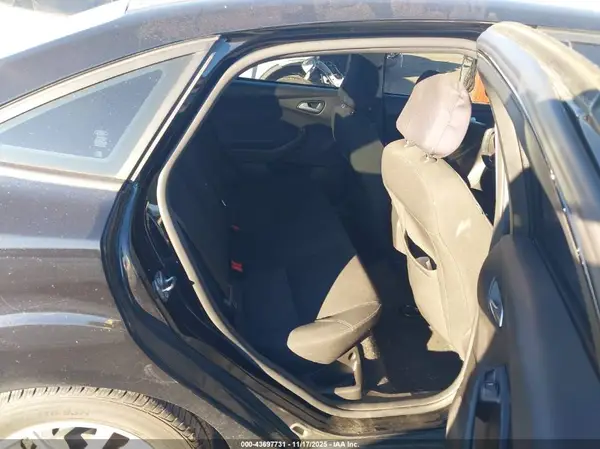 1FADP3F25HL347086 2017 FORD FOCUS - Image 8