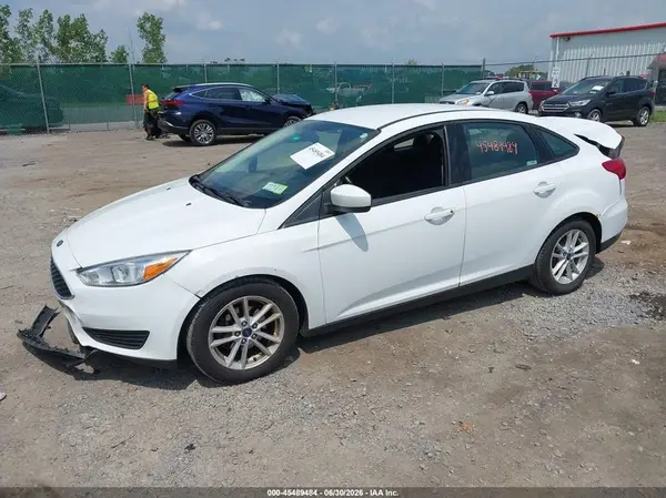 1FADP3F25JL215631 2018 FORD FOCUS - Image 2