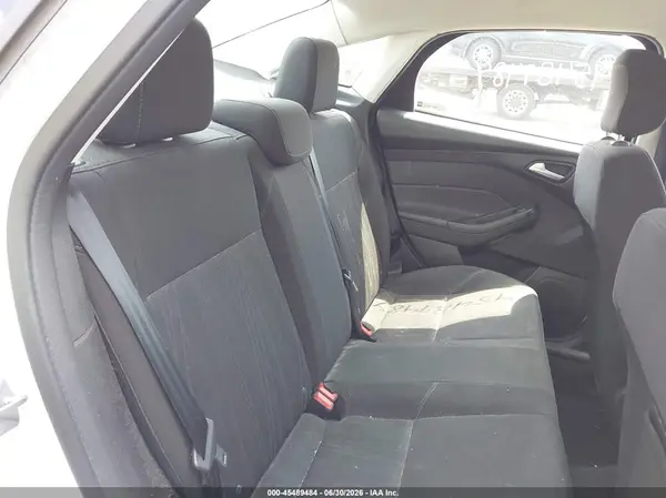 1FADP3F25JL215631 2018 FORD FOCUS - Image 8