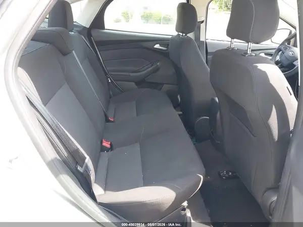 1FADP3F25JL235183 2018 FORD FOCUS - Image 8