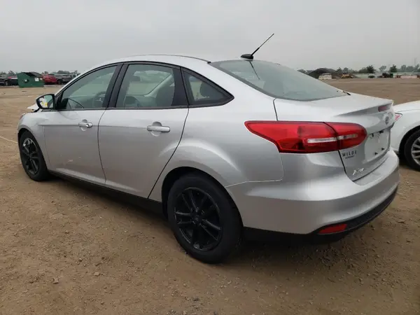 1FADP3F25JL257104 2018 FORD FOCUS - Image 2