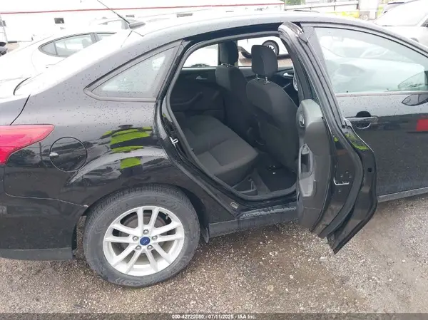 1FADP3F25JL257457 2018 FORD FOCUS - Image 8