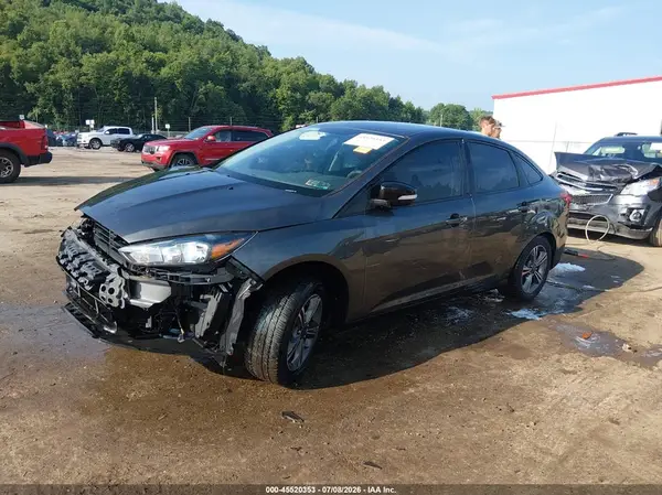 1FADP3F25JL267745 2018 FORD FOCUS - Image 2