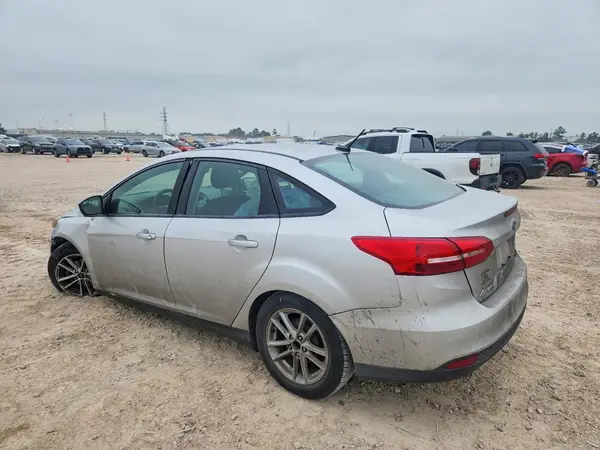 1FADP3F25JL272430 2018 FORD FOCUS - Image 2