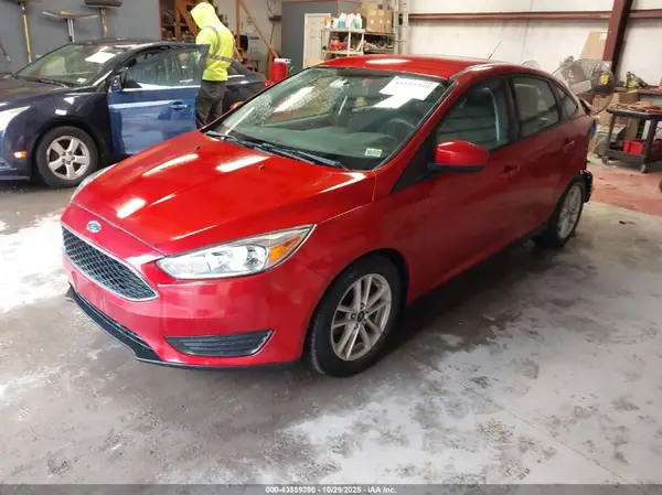 1FADP3F25JL275876 2018 FORD FOCUS - Image 2