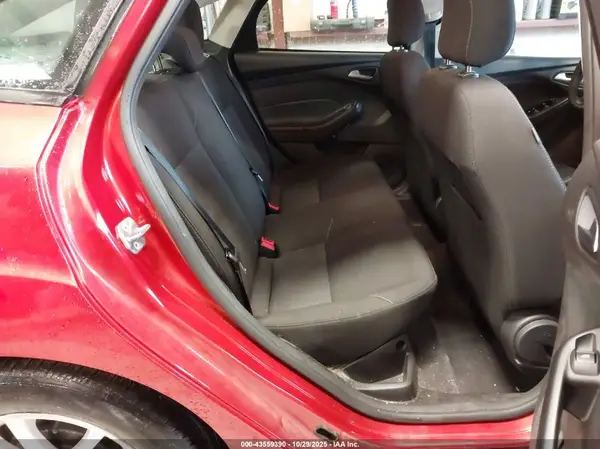 1FADP3F25JL275876 2018 FORD FOCUS - Image 8