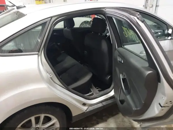 1FADP3F25JL278289 2018 FORD FOCUS - Image 8