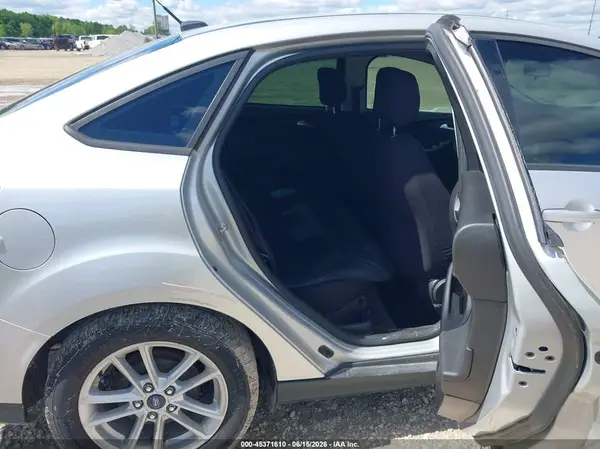 1FADP3F25JL288451 2018 FORD FOCUS - Image 8