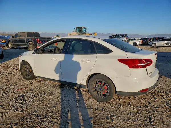 1FADP3F25JL304356 2018 FORD FOCUS - Image 2