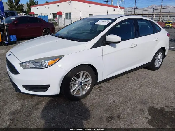 1FADP3F25JL328396 2018 FORD FOCUS - Image 2