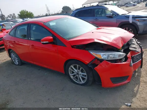1FADP3F26GL271263 2016 FORD FOCUS - Image 1