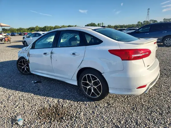 1FADP3F26GL306108 2016 FORD FOCUS - Image 2