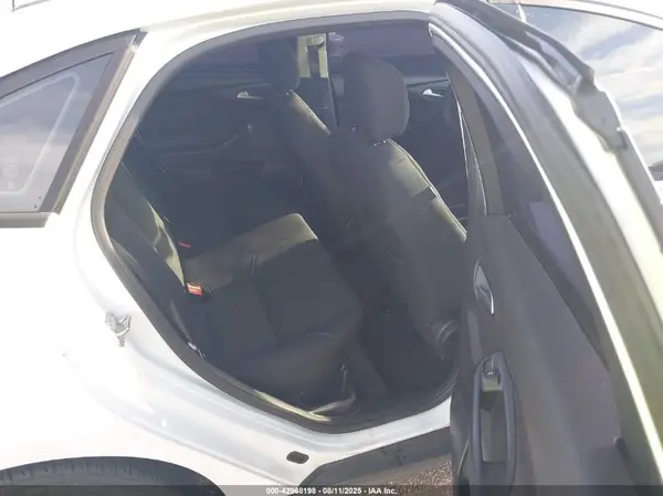 1FADP3F26HL204065 2017 FORD FOCUS - Image 8