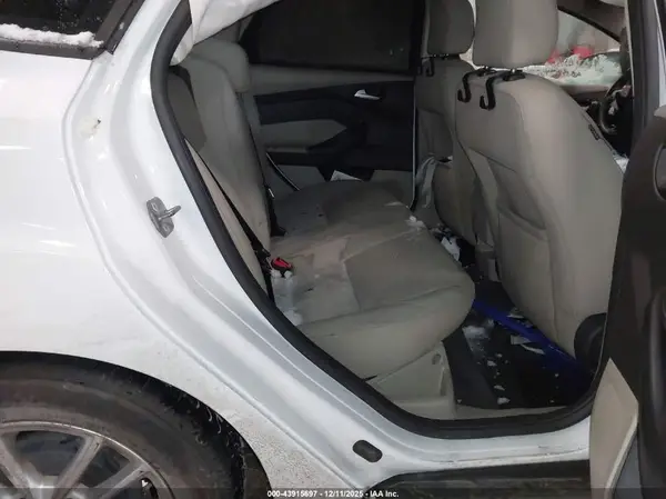 1FADP3F26HL209024 2017 FORD FOCUS - Image 8
