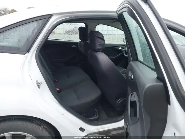 1FADP3F26HL215583 2017 FORD FOCUS - Image 8