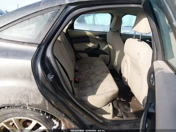 1FADP3F26HL225742 2017 FORD FOCUS - Image 8