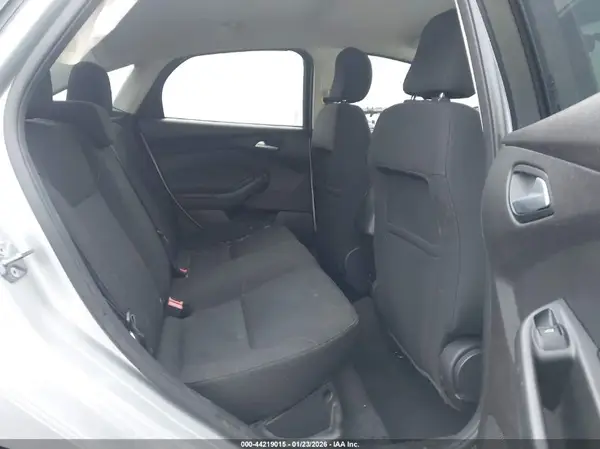 1FADP3F26HL271667 2017 FORD FOCUS - Image 8