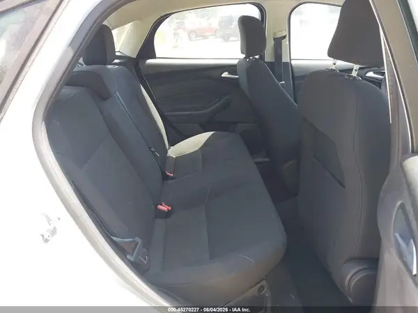 1FADP3F26HL275881 2017 FORD FOCUS - Image 8