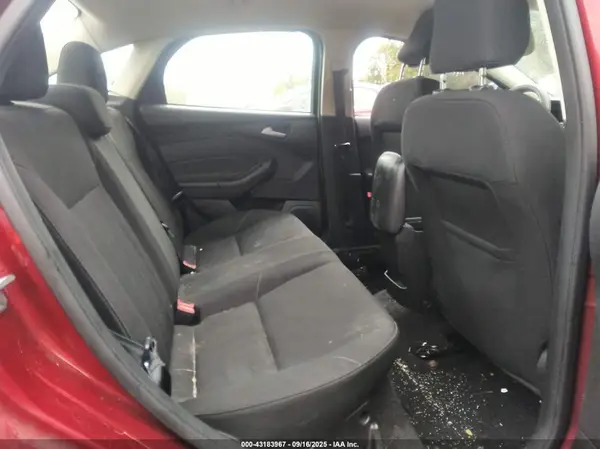 1FADP3F26HL281132 2017 FORD FOCUS - Image 8