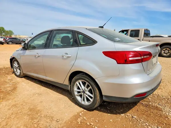 1FADP3F26HL288517 2017 FORD FOCUS - Image 2