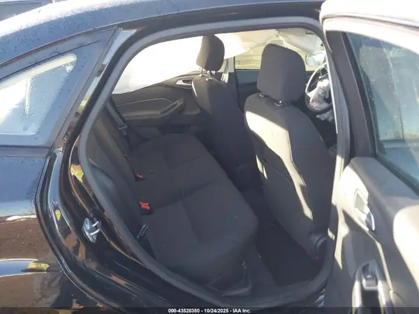 1FADP3F26HL291773 2017 FORD FOCUS - Image 8
