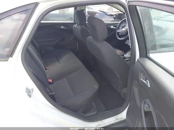 1FADP3F26HL292129 2017 FORD FOCUS - Image 8
