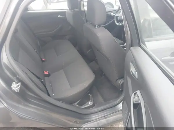 1FADP3F26HL303307 2017 FORD FOCUS - Image 8
