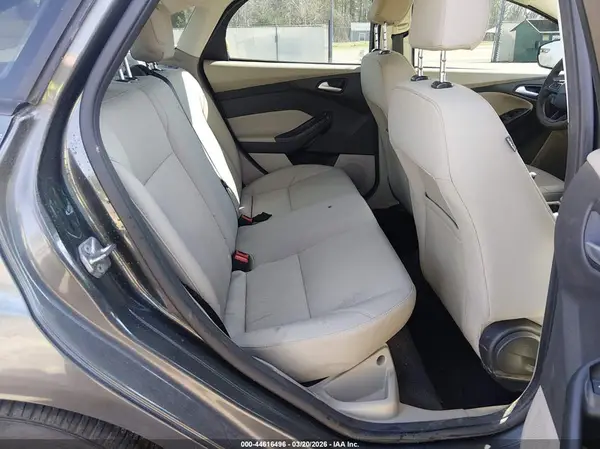 1FADP3F26HL306210 2017 FORD FOCUS - Image 8