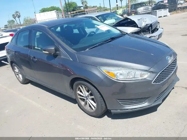 1FADP3F26HL308880 2017 FORD FOCUS - Image 1