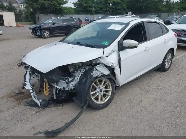 1FADP3F26HL319104 2017 FORD FOCUS - Image 2