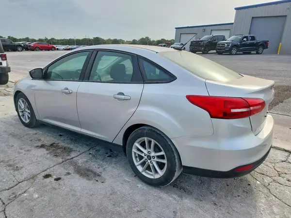 1FADP3F26HL325727 2017 FORD FOCUS - Image 2