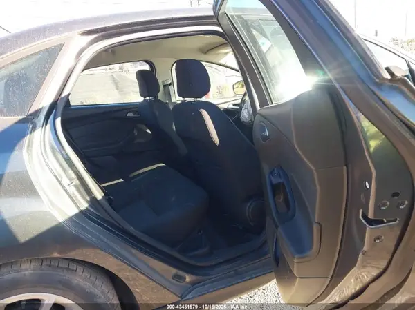 1FADP3F26JL206968 2018 FORD FOCUS - Image 8