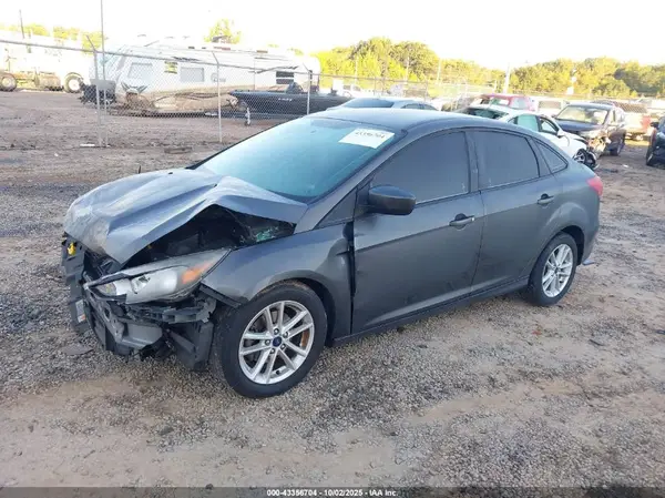 1FADP3F26JL212415 2018 FORD FOCUS - Image 2